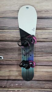 Snowbord NIDAKER 151cm sa vezom